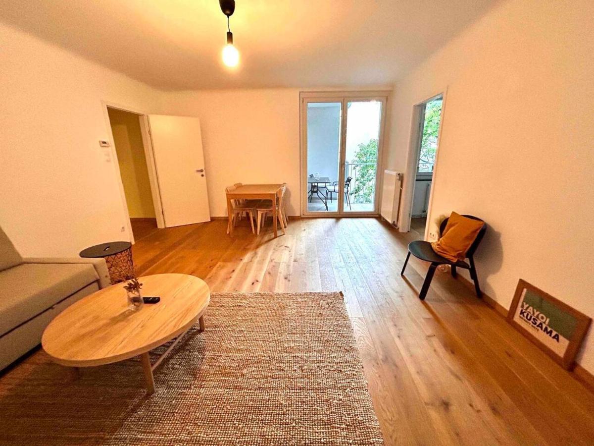 Urbaner Charme: Stilvolles Wohnen Im Herzen Wiens Exterior foto